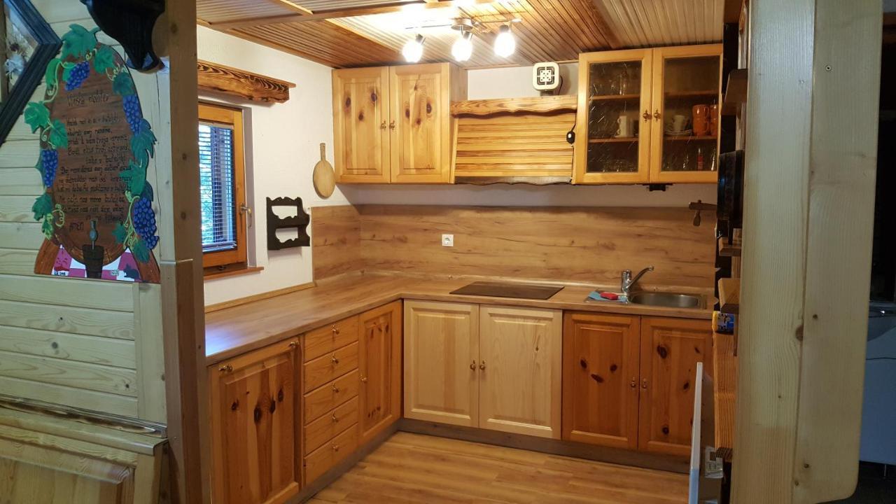 Holiday Home Prdelanca Luce Luaran gambar