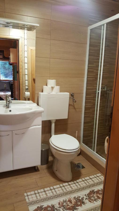 Holiday Home Prdelanca Luce Luaran gambar