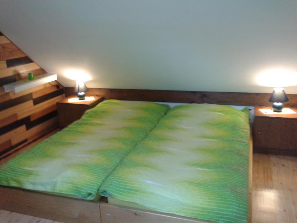 Holiday Home Prdelanca Luce Bilik gambar